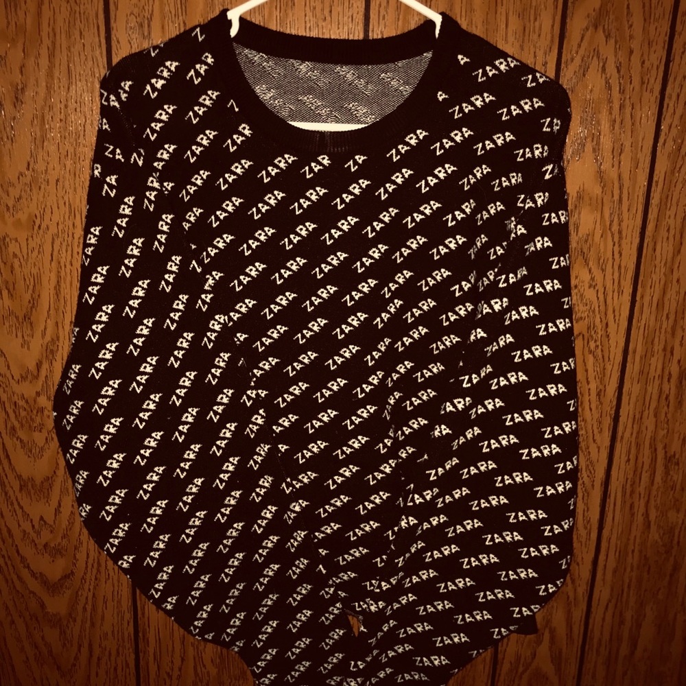 Adorable oversized sweater by ZARA